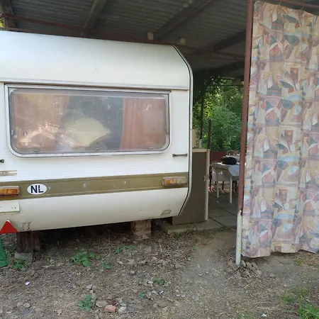 Lodge с терасата *